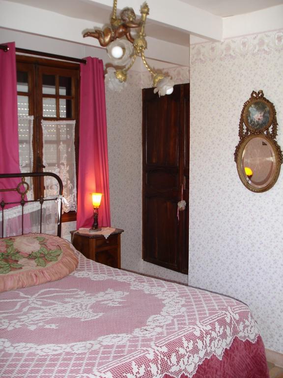 La Ferme Du Pressoir Guest House Conteville  Rum bild